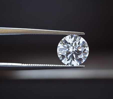 Sell Diamonds | Cash For Diamonds | Diamond Buyers | Luriya